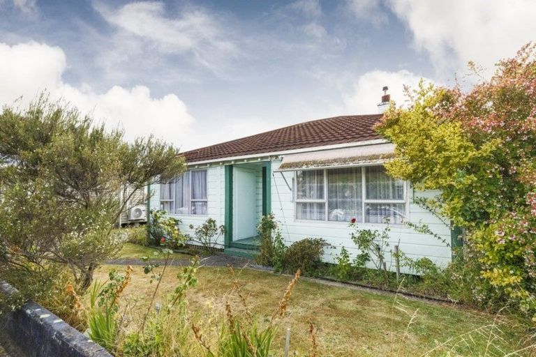 Photo of property in 75 Bryant Street, Takaro, Palmerston North, 4412