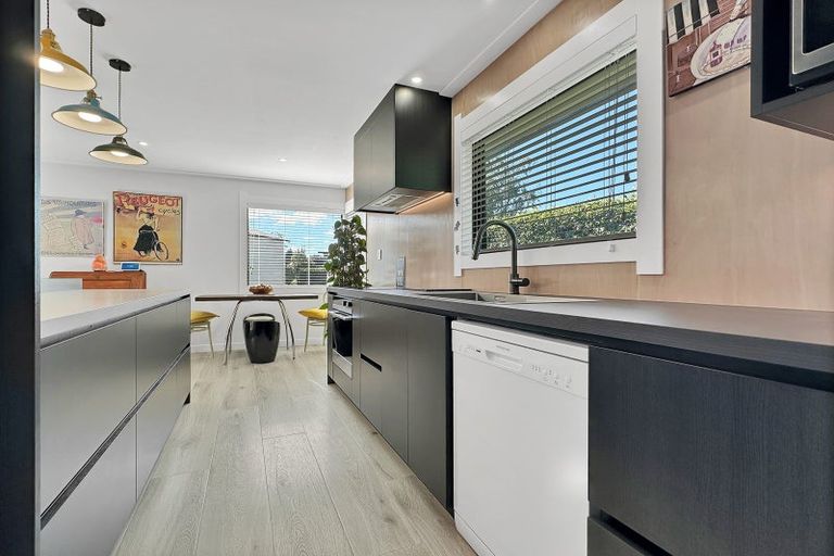 Photo of property in 1/11 Gibbs Place, Kinloch, Taupo, 3377