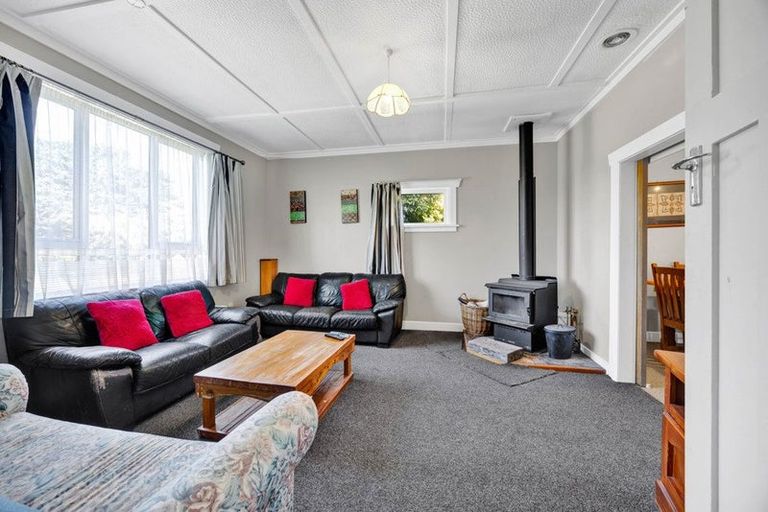 Photo of property in 15 High Street, Eltham, 4322