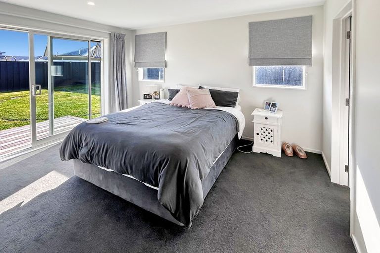 Photo of property in 43 Highgate Drive, Rangiora, 7400