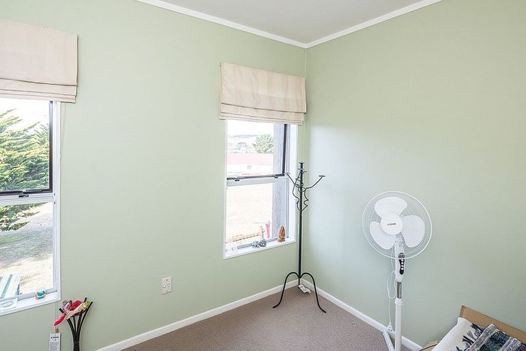 Photo of property in 72 Cunliffe Street, Churton Park, Wellington, 6037