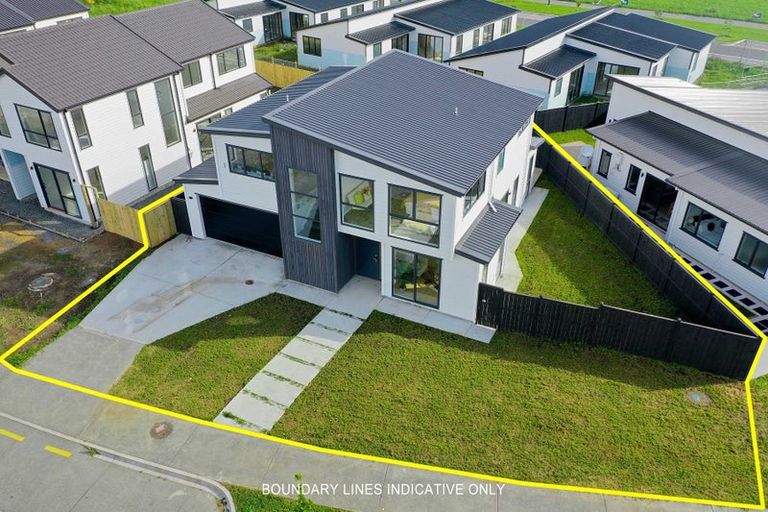 Photo of property in 9 Korowhiti Road, Clarks Beach, 2122