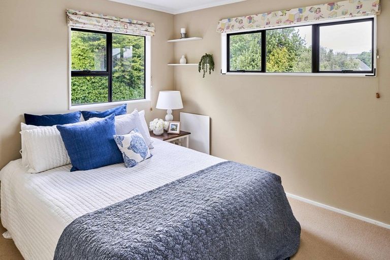 Photo of property in 40 Mercury Way, Whitby, Porirua, 5024