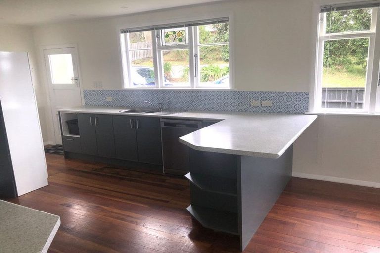 Photo of property in 12 Miriona Grove, Paekakariki, 5034