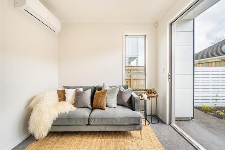 Photo of property in 44b Pine Avenue, Upper Hutt Central, Upper Hutt, 5018