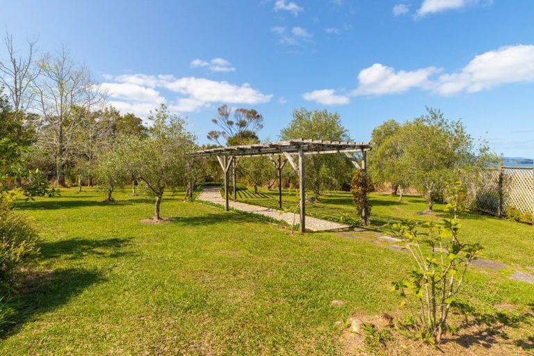 Photo of property in 28 Kurapari Road, Kerikeri, 0294