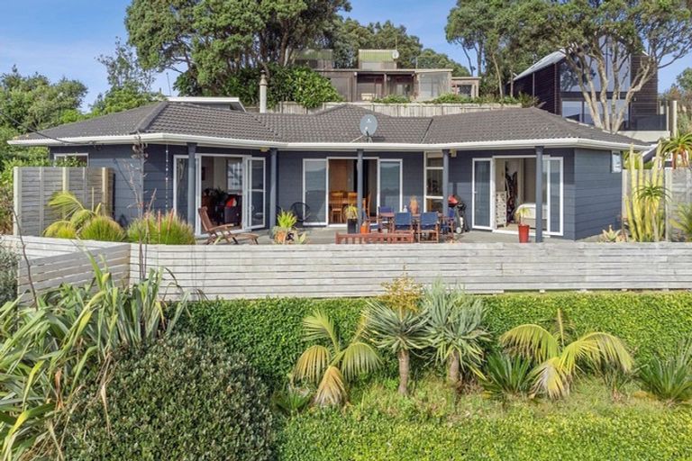 Photo of property in 94 Messenger Terrace, Oakura, 4314