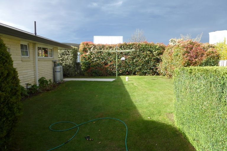 Photo of property in 2 Waldron Place, Clyde, 9330