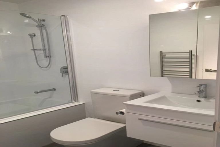 Photo of property in 5 Kanona Way, Albany Heights, Auckland, 0632