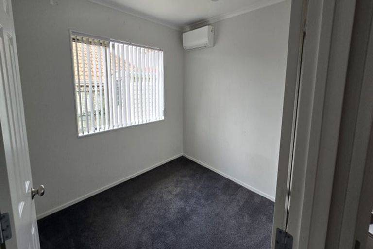 Photo of property in 186 Botany Road, Botany Downs, Auckland, 2010