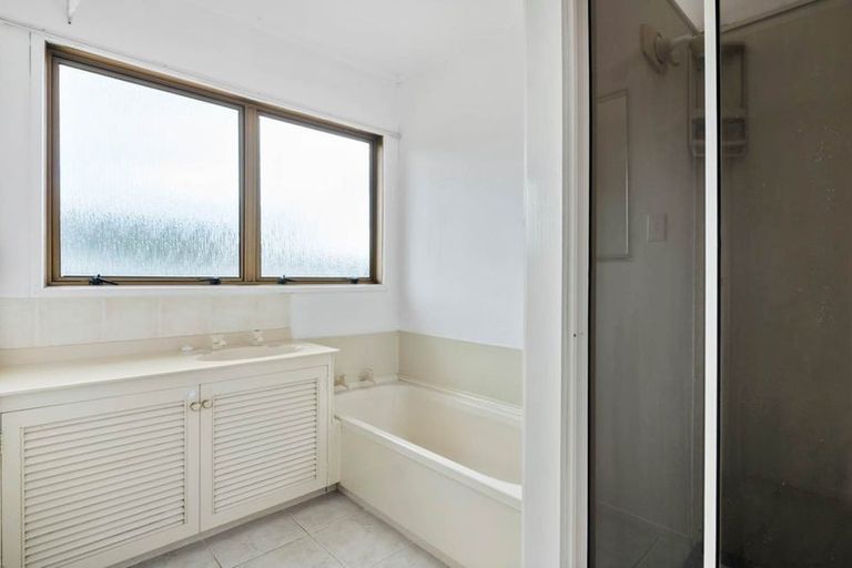 Photo of property in 19 Stapleford Crescent, Browns Bay, Auckland, 0630