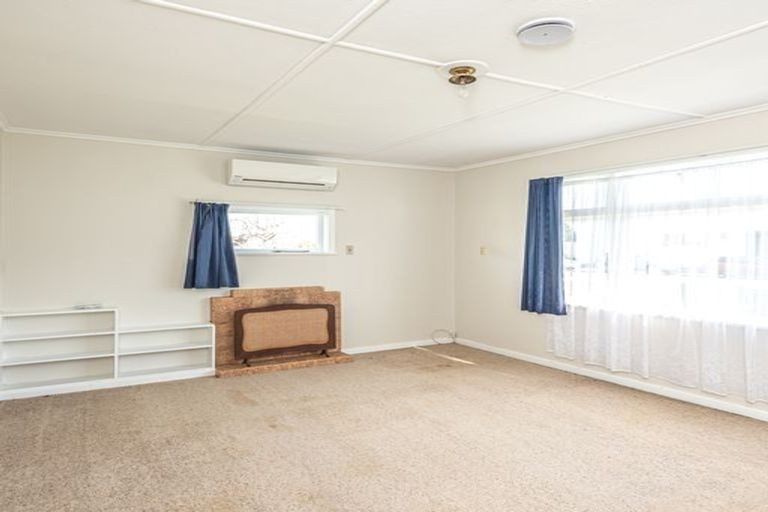 Photo of property in 11 Station Road, Marton, 4710