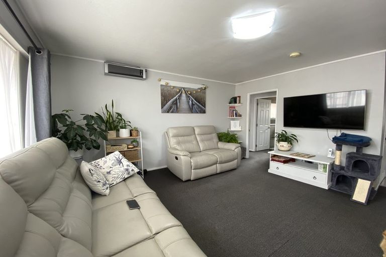 Photo of property in 2/13 Lochinver Road, Papatoetoe, Auckland, 2025