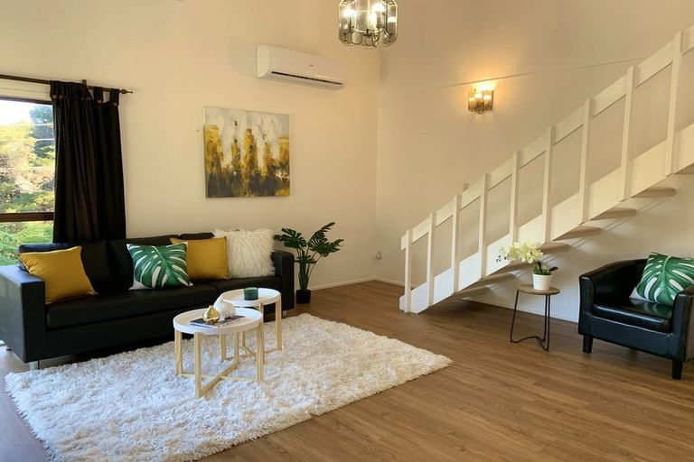 Photo of property in 2/39 Brunton Place, Glenfield, Auckland, 0629