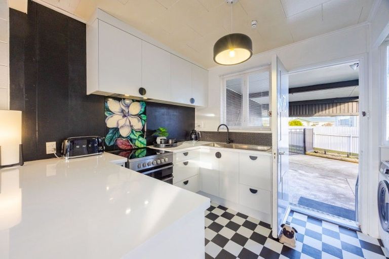 Photo of property in 7a-b Jull Crescent, Waipukurau, 4200