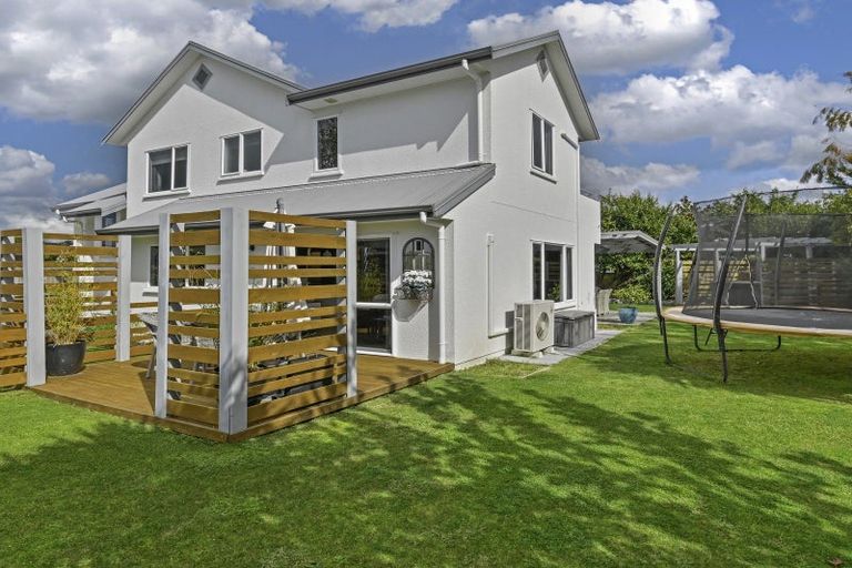 Photo of property in 12 The Croft, Havelock North, 4130