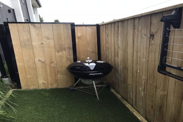 Photo of property in 8/3 Johnston Grove, Taita, Lower Hutt, 5011