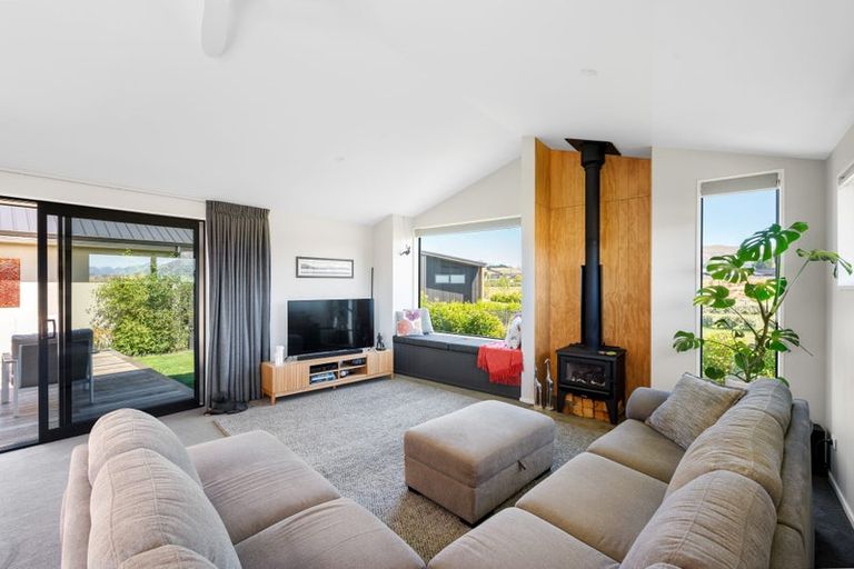 Photo of property in 8 Tahi Street, Albert Town, Wanaka, 9305