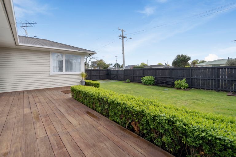 Photo of property in 1/127 Clevedon Road, Papakura, 2110