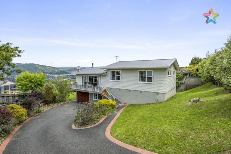 Photo of property in 80 Mulberry Street, Normandale, Lower Hutt, 5010