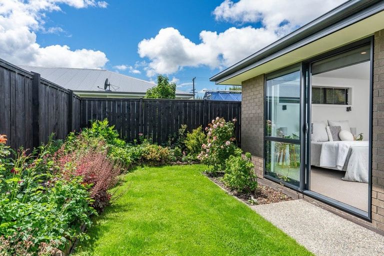 Photo of property in 16 Carrick Place, Mosgiel, 9024