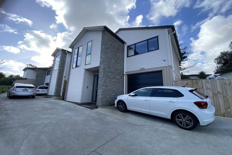 Photo of property in 13a Yule Place, Massey, Auckland, 0614