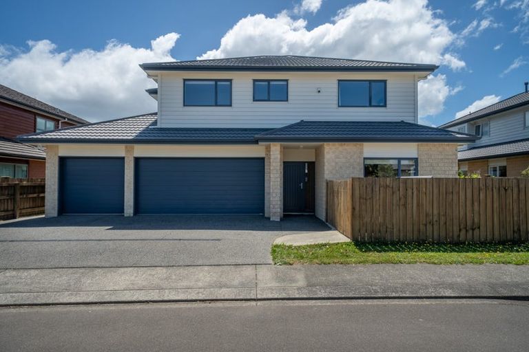 Photo of property in 12 Saint Vincent Terrace, Grenada Village, Wellington, 6037