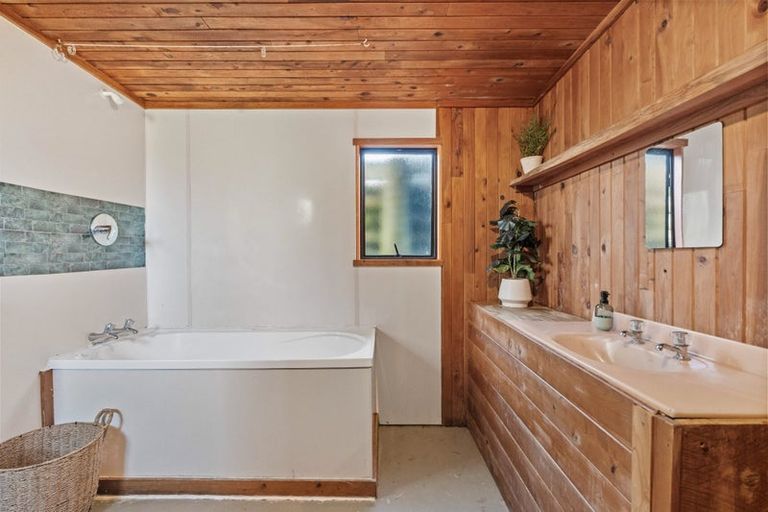 Photo of property in 354 Ocean Beach Road, Whangarei Heads, Whangarei, 0174