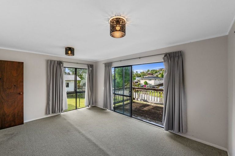 Photo of property in 20 Resolution Road, Welcome Bay, Tauranga, 3112
