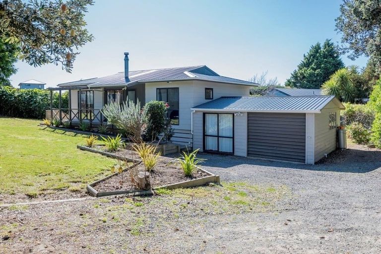 Photo of property in 167 Weggery Drive, Waikanae Beach, Waikanae, 5036