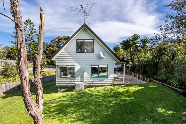 Photo of property in 27 Shadon Place, Stanmore Bay, Whangaparaoa, 0932