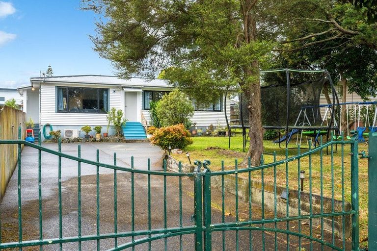 Photo of property in 37 Pomaria Road, Henderson, Auckland, 0610