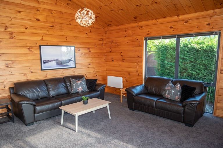 Photo of property in 33 Cable Bay Block Road, Cable Bay, 0420