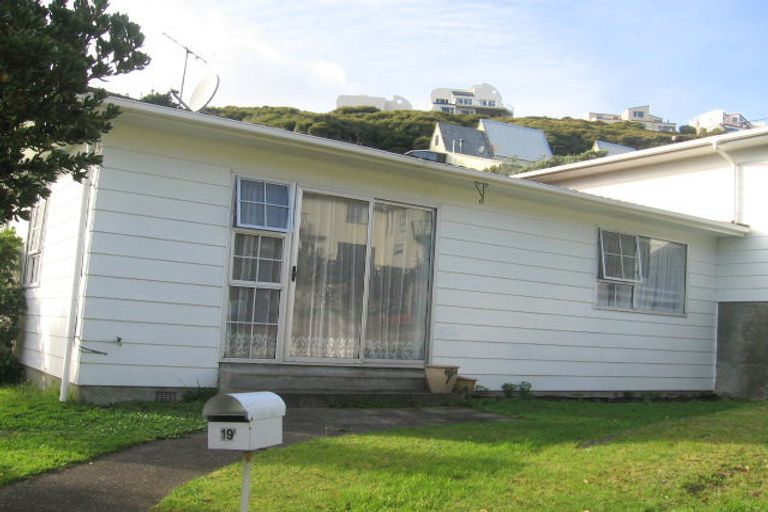 Photo of property in 1/19 Yarrow Place, Papakowhai, Porirua, 5024