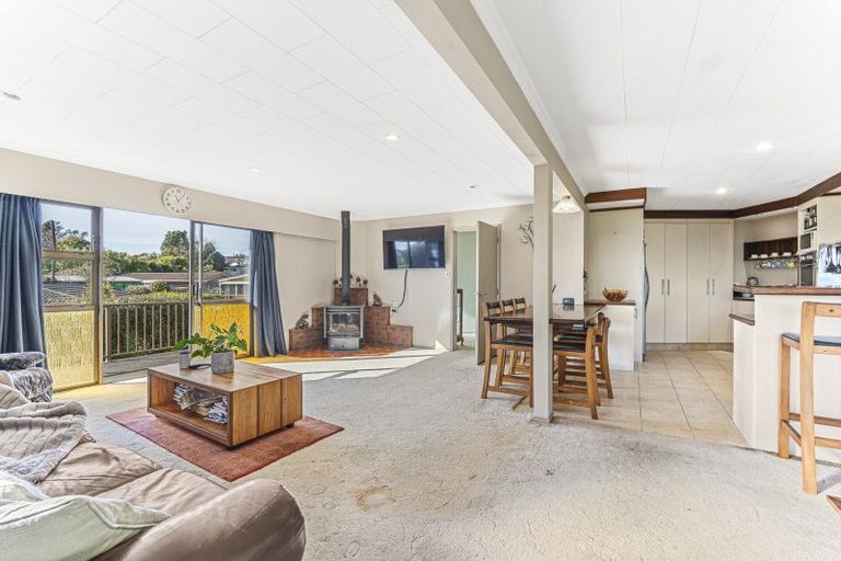 Photo of property in 10b Hickford Place, Okato, 4335