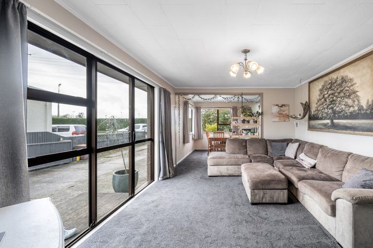 Photo of property in 8 Mackenzie Street, Winton, 9720