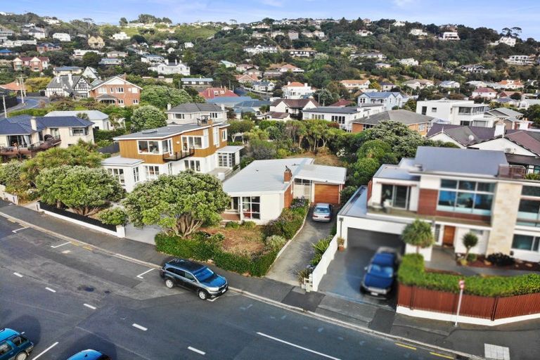 Photo of property in 4 Cliffs Road, Saint Clair, Dunedin, 9012