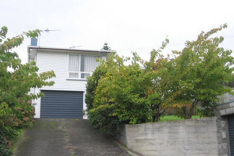 Photo of property in 49 Taylor Terrace, Tawa, Wellington, 5028