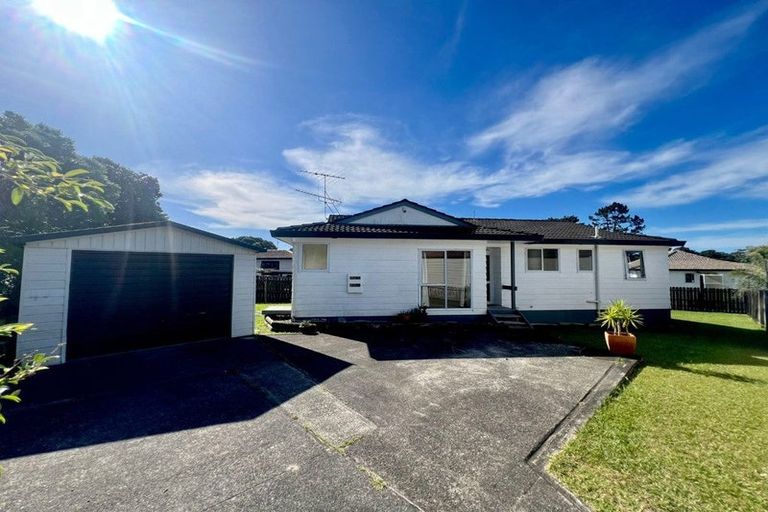 Photo of property in 40 Hassan Drive, Massey, Auckland, 0614