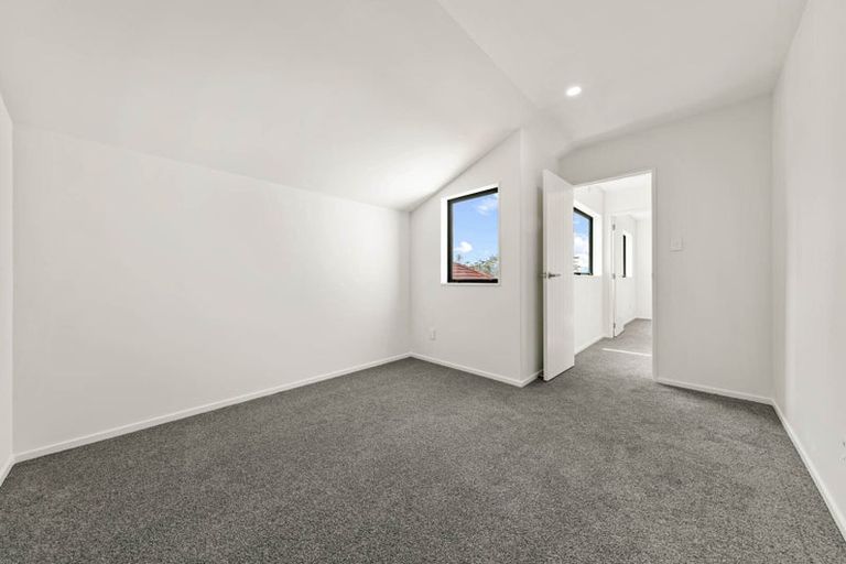 Photo of property in 90b Seymour Road, Sunnyvale, Auckland, 0612