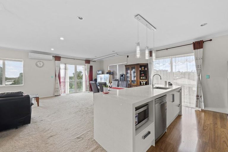 Photo of property in 57 Pitt Avenue, Clendon Park, Auckland, 2103