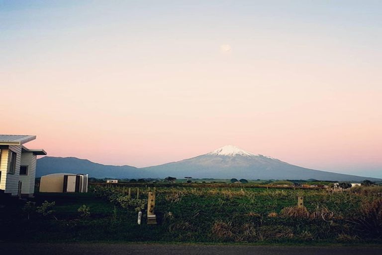 Photo of property in 57c Anglers Avenue, Warea, New Plymouth, 4381