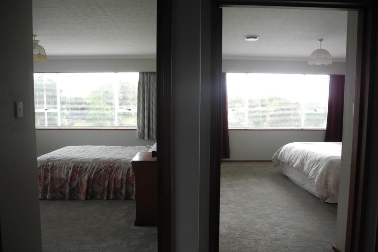 Photo of property in 11 Oxford Street, Waimate, 7924