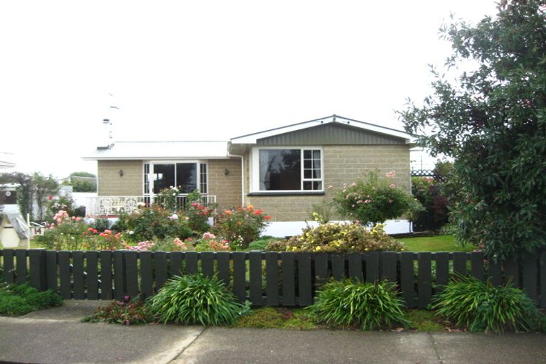 Photo of property in 14 Esk Place, Mosgiel, 9024