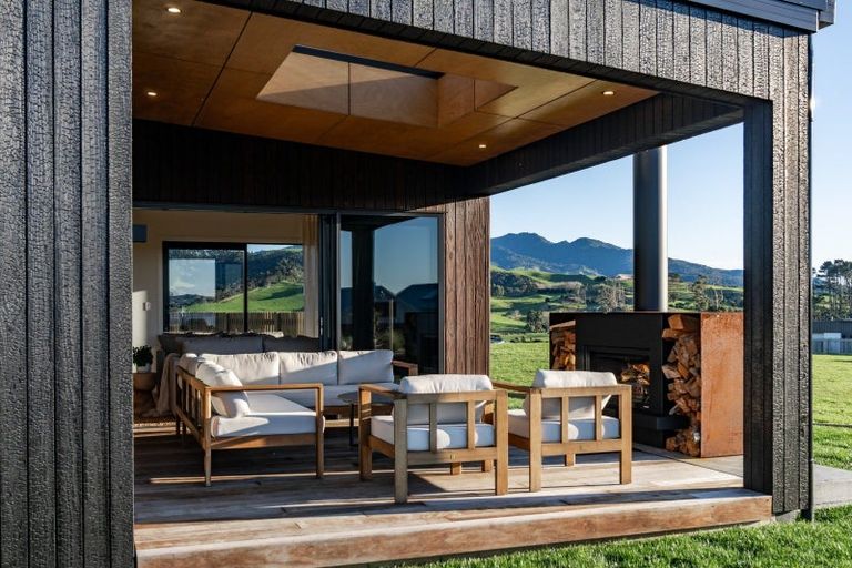 Photo of property in 44 Rangitahi Road, Raglan, 3225