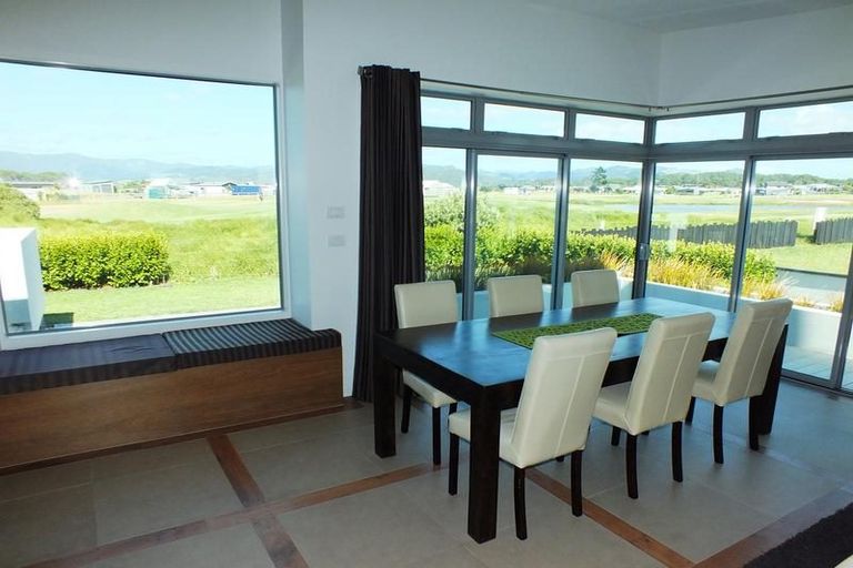 Photo of property in 118 Taupata Way, Matarangi, Whitianga, 3592