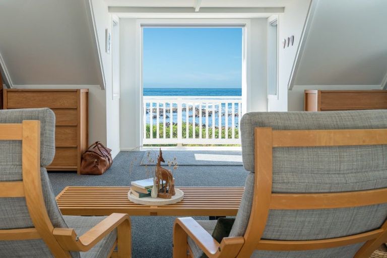 Photo of property in 150 Owhiro Bay Parade, Owhiro Bay, Wellington, 6023