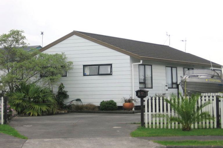 Photo of property in 9 Lacebark Court, Titirangi, Auckland, 0604