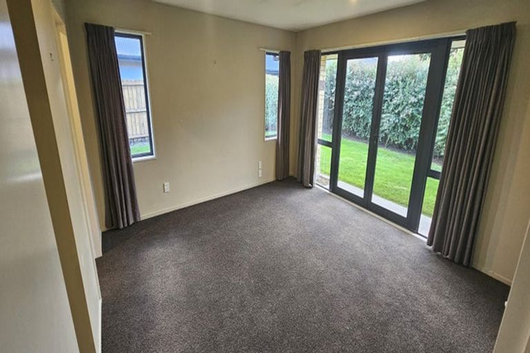 Photo of property in 57 Grimseys Road, Redwood, Christchurch, 8051