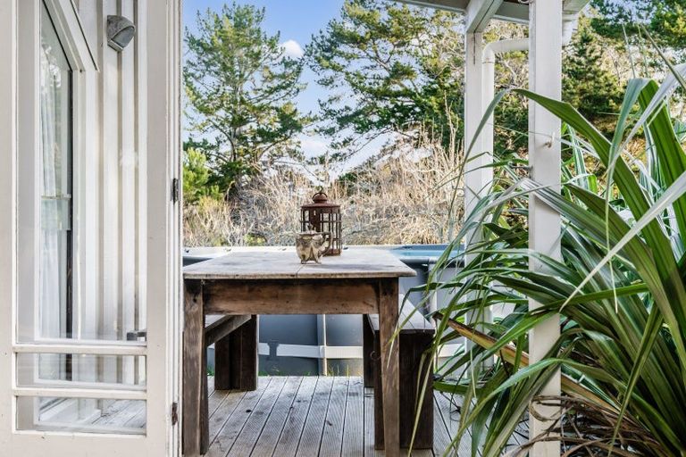 Photo of property in 623 State Highway 16, Kumeu, 0891